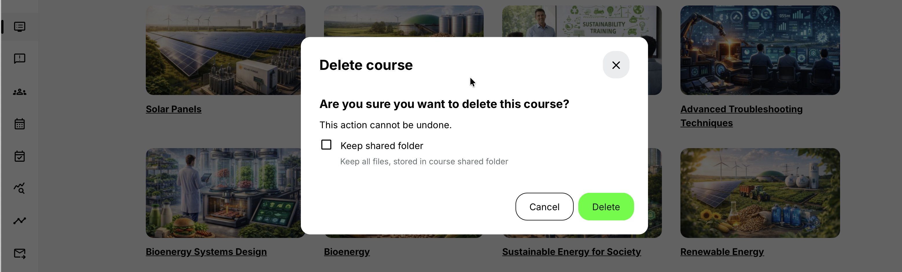 Course deletion confirmation with the Keep shared folder during deletion option
